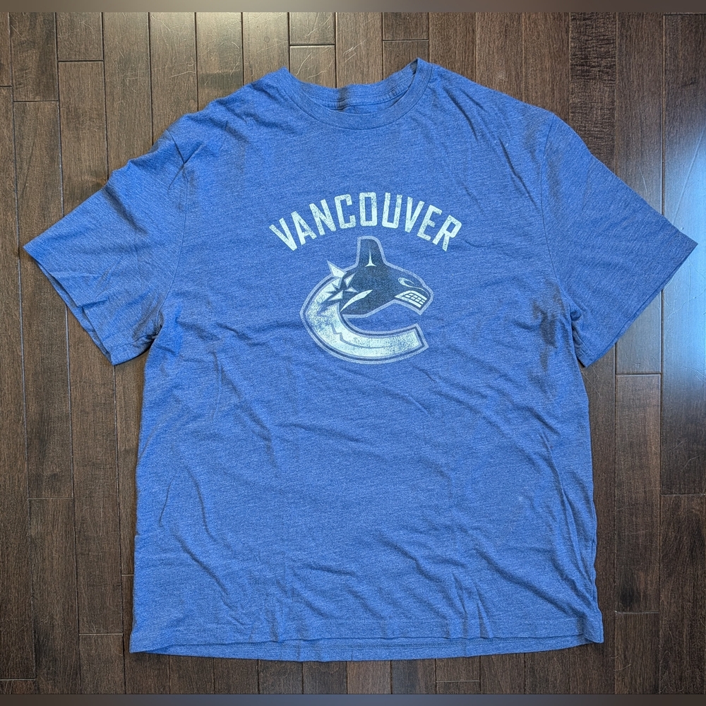 Vancouver Canucks Fanatics Ultra Soft Tee – Men’s XL